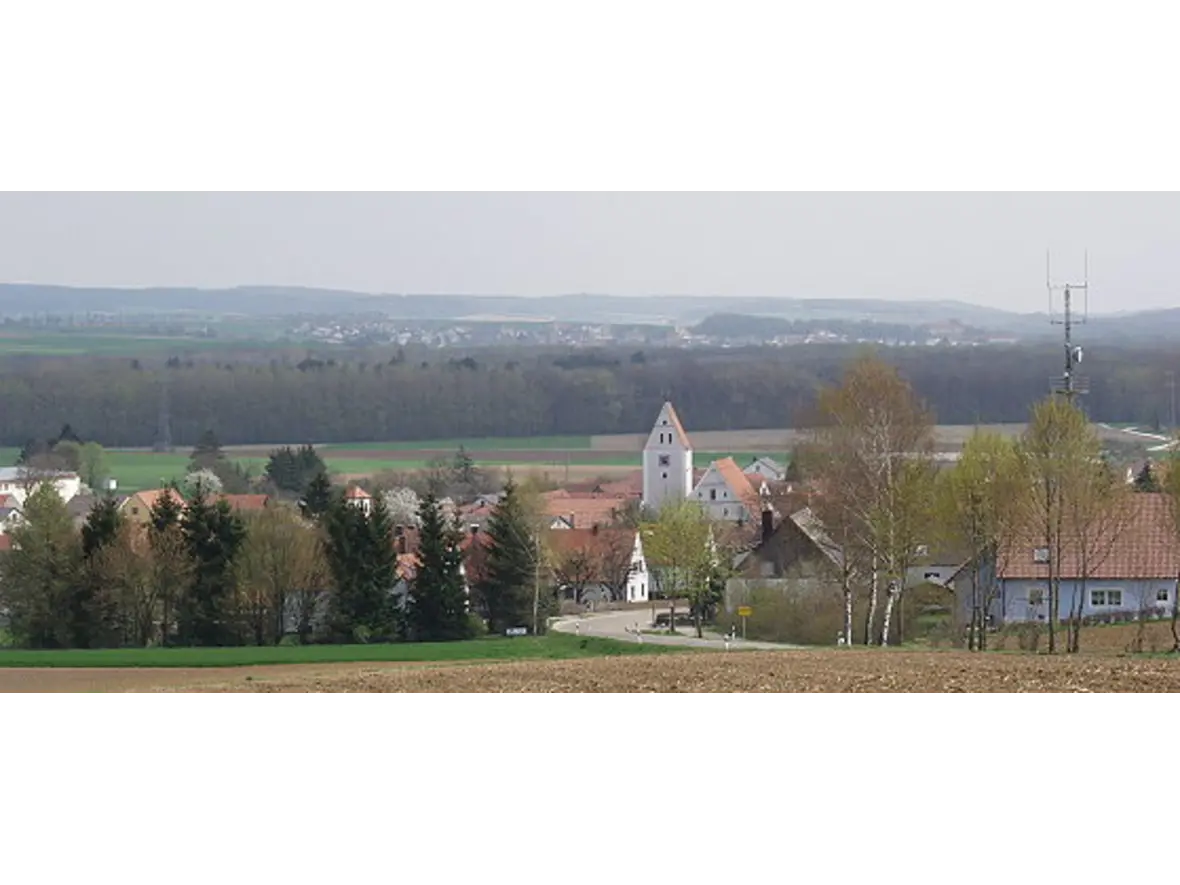 blick-auf-den-ort-aus-richtung-westen