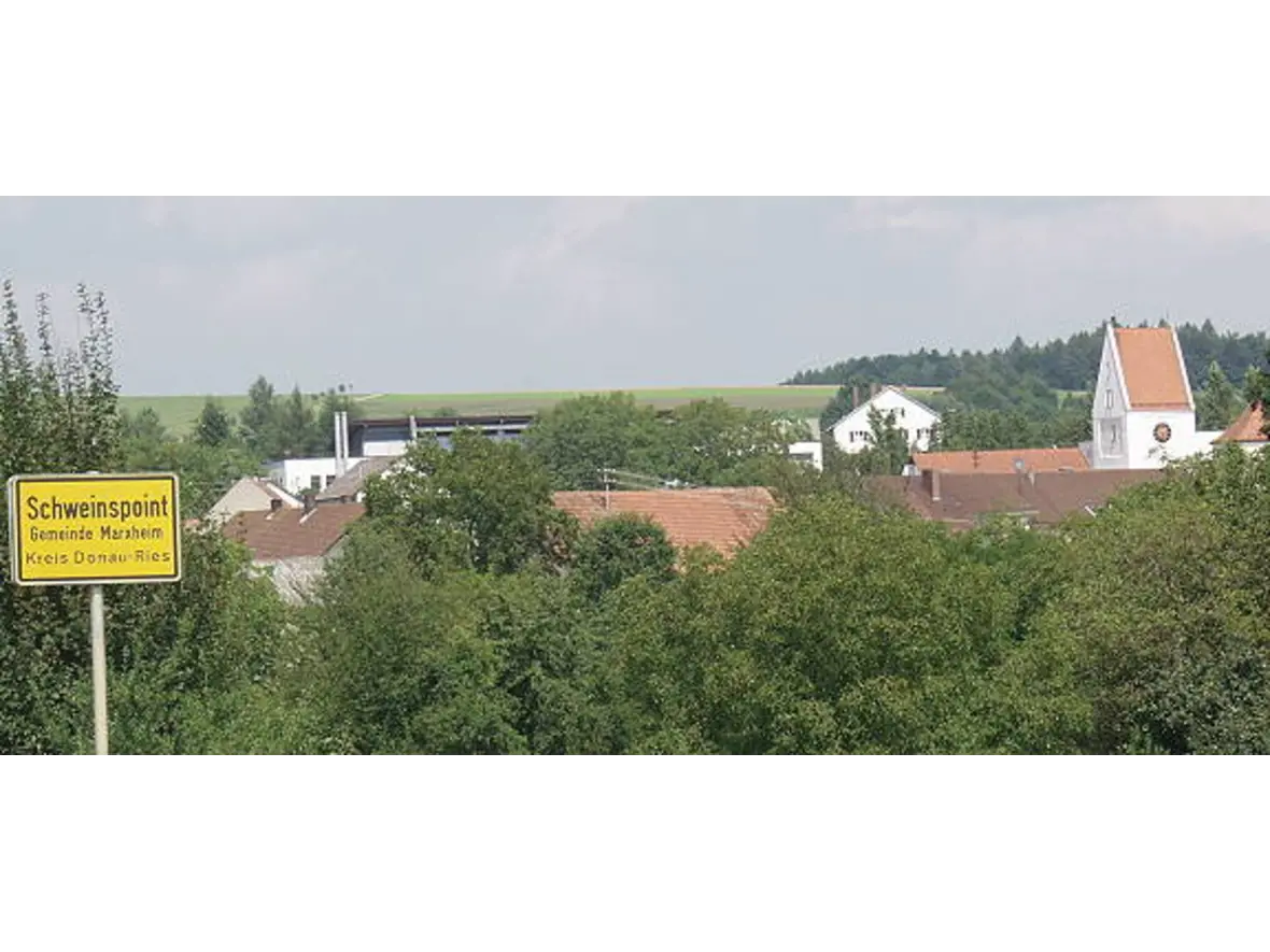 idyllisch-ist-der-ort-mit-seiner-stiftung-st-johannes-eingegruent