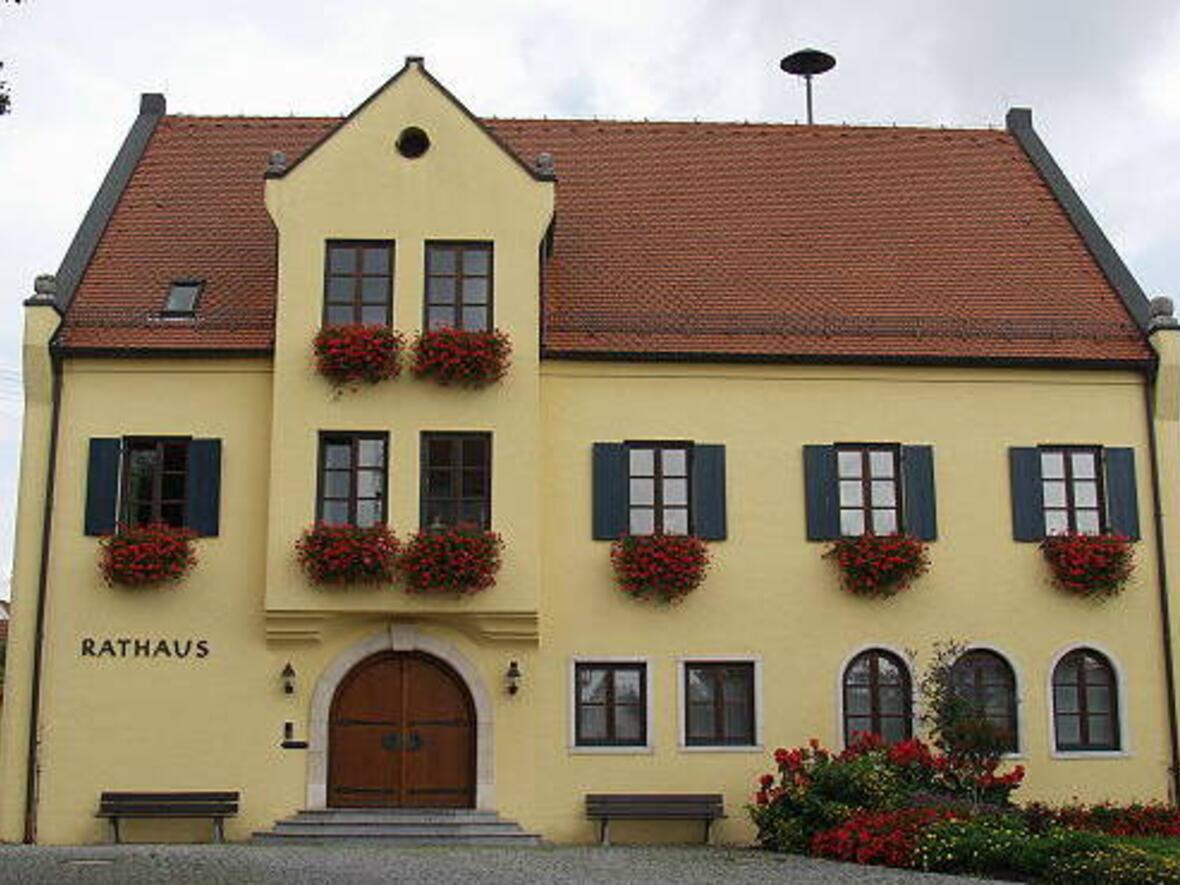 Kommunaler Mittelpunkt der acht zur Gemeinde gehörenden Dörfer: das Rathaus in Marxheim.